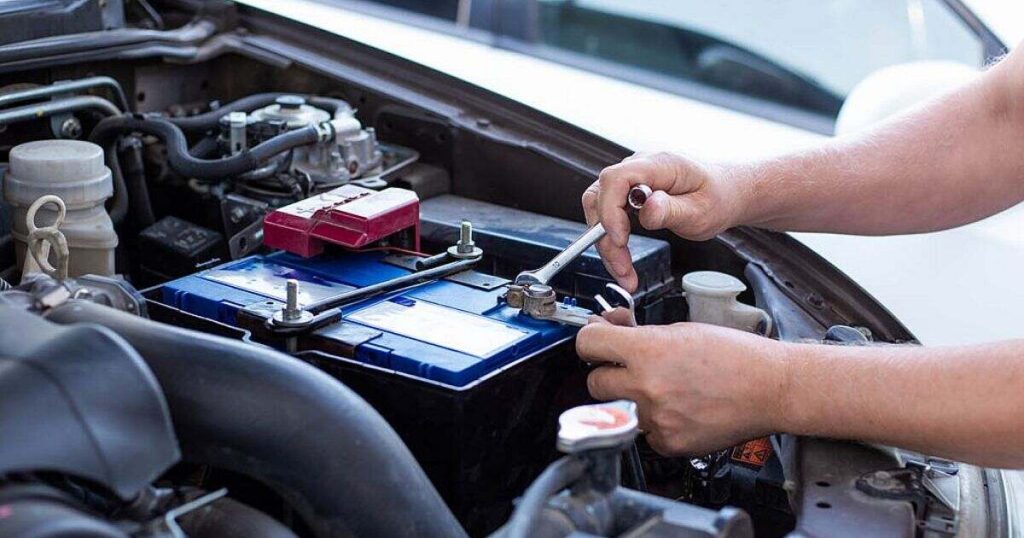 Do Mercedes batteries need to be programmed after replacement?